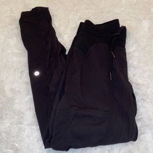 LULULEMON STUDIO JOGGER